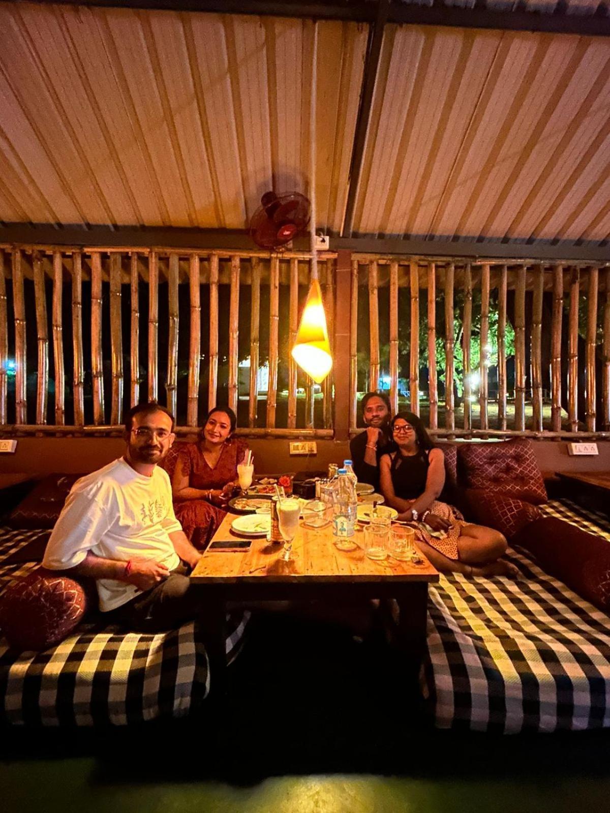 Hampi Village Resort & Tutti Cafe Extérieur photo