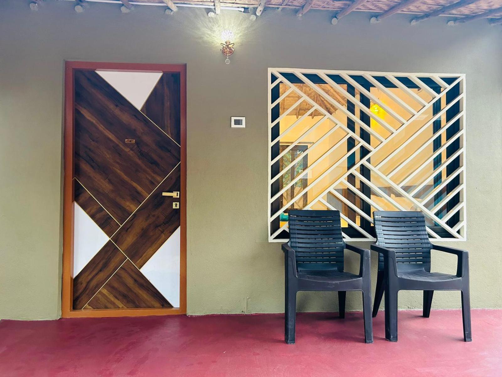 Hampi Village Resort & Tutti Cafe Extérieur photo