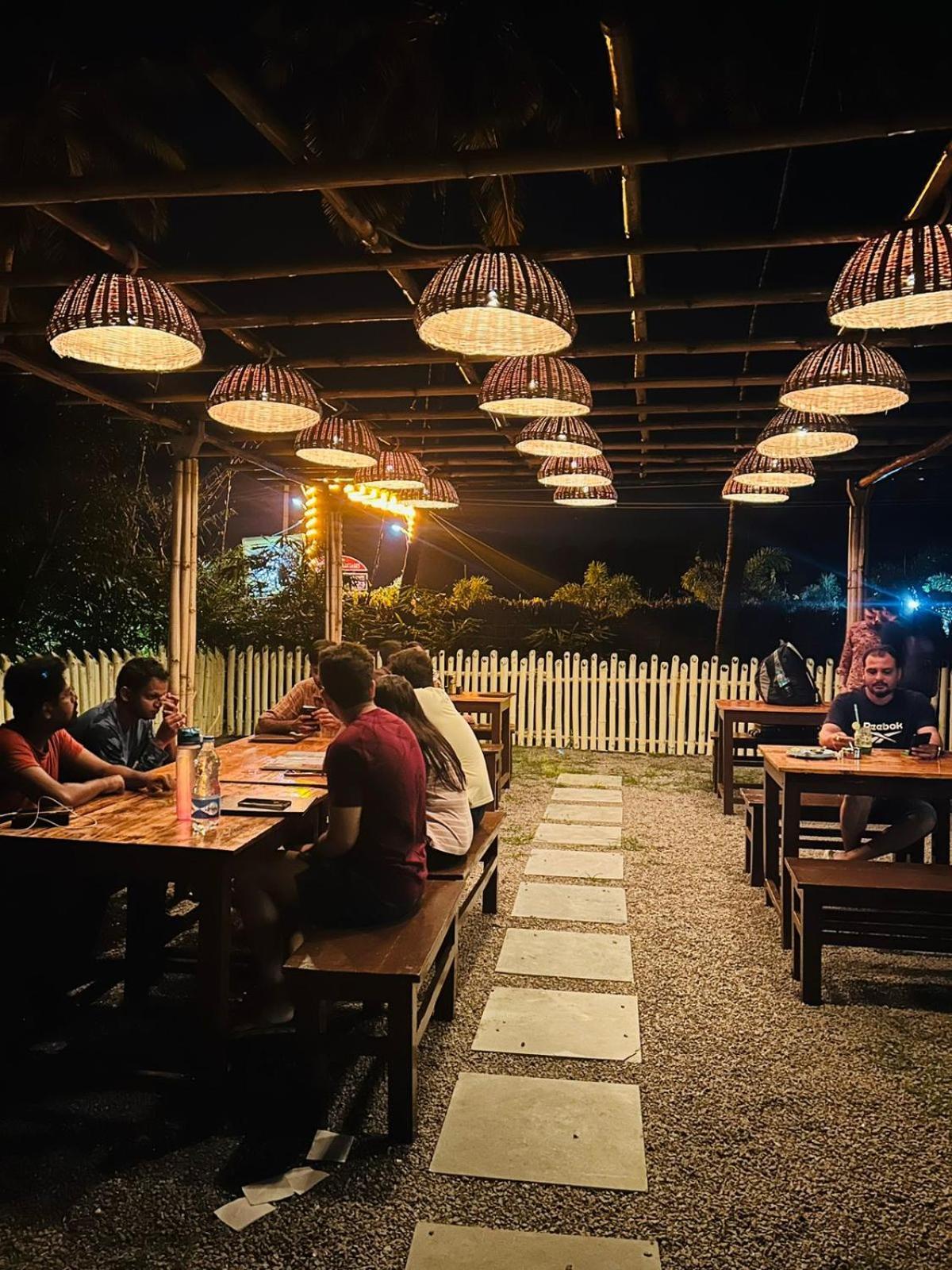 Hampi Village Resort & Tutti Cafe Extérieur photo